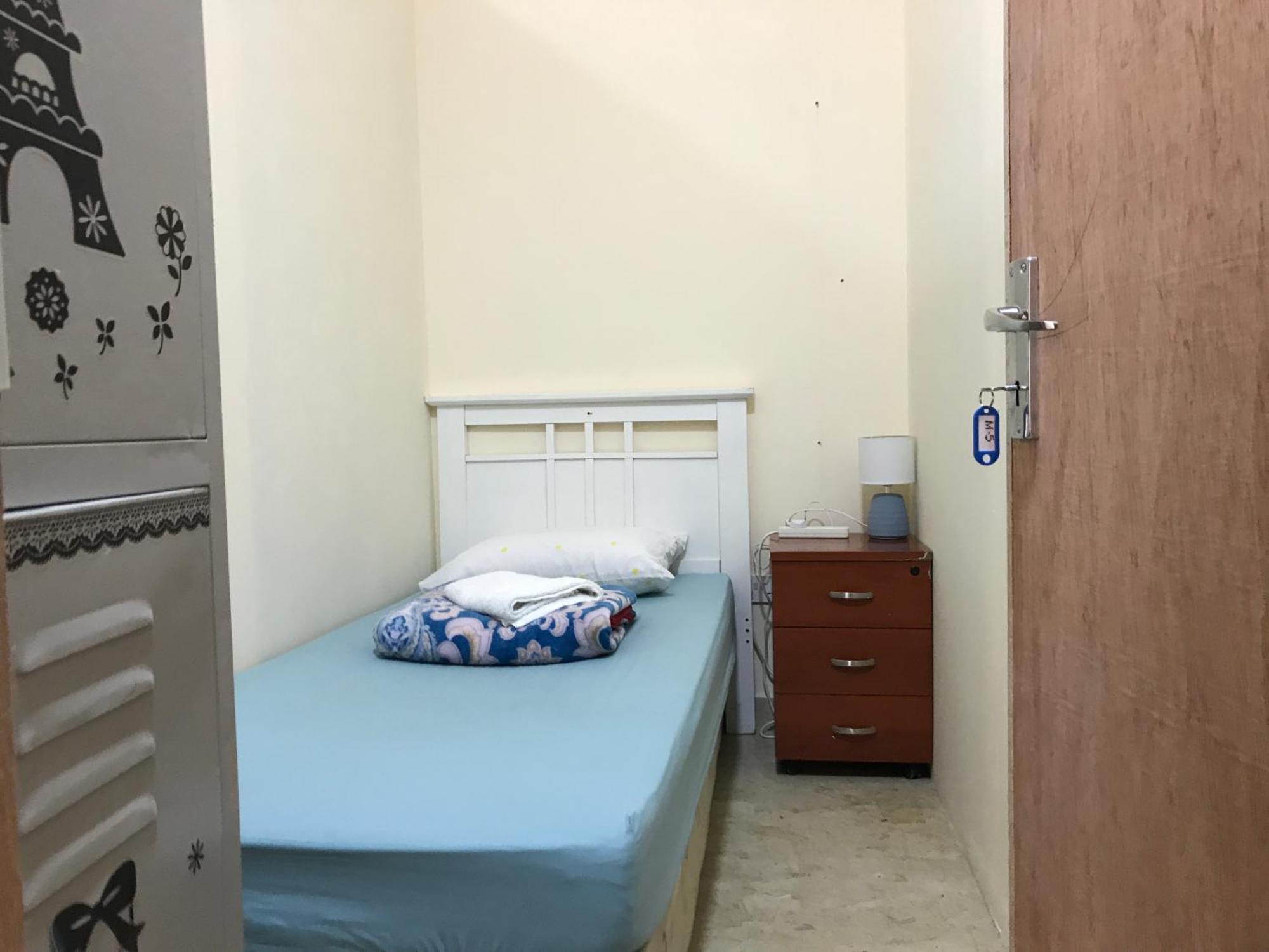 Backpacker'S Bed - No Parking Space Abu Dhabi Exterior foto