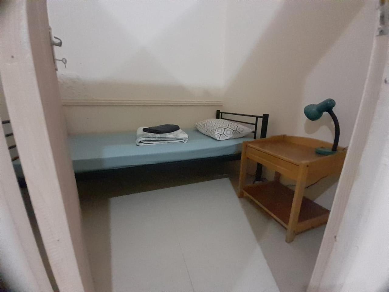 Backpacker'S Bed - No Parking Space Abu Dhabi Exterior foto