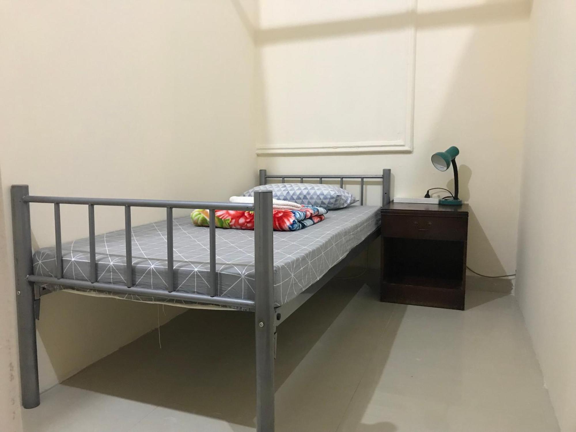 Backpacker'S Bed - No Parking Space Abu Dhabi Exterior foto